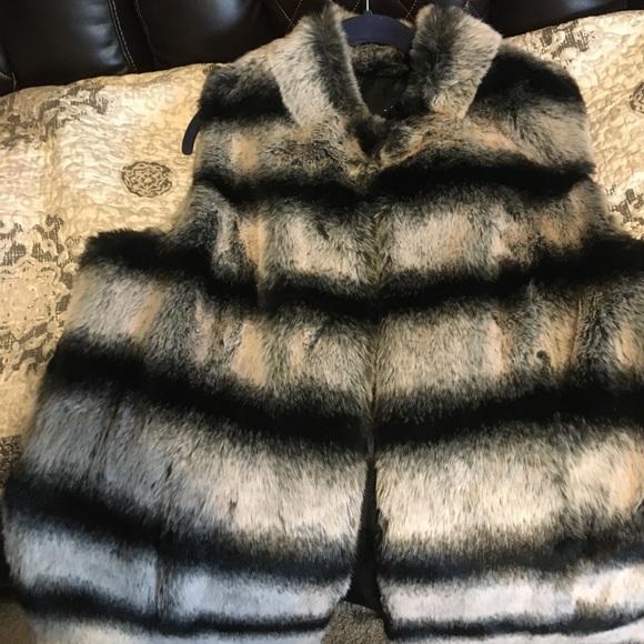 Ladies - Picture 2 of 5